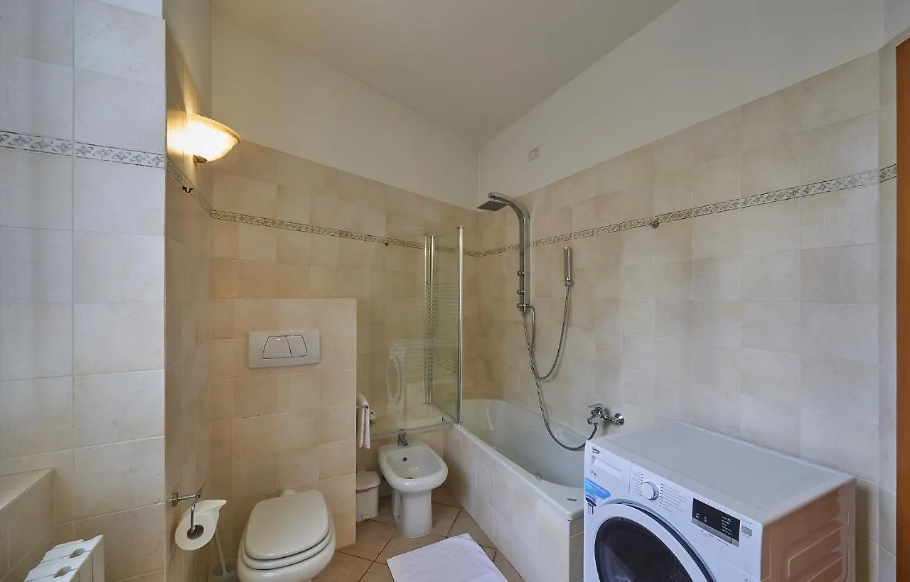 Varenna Perfect Place 2 Suites Apartment